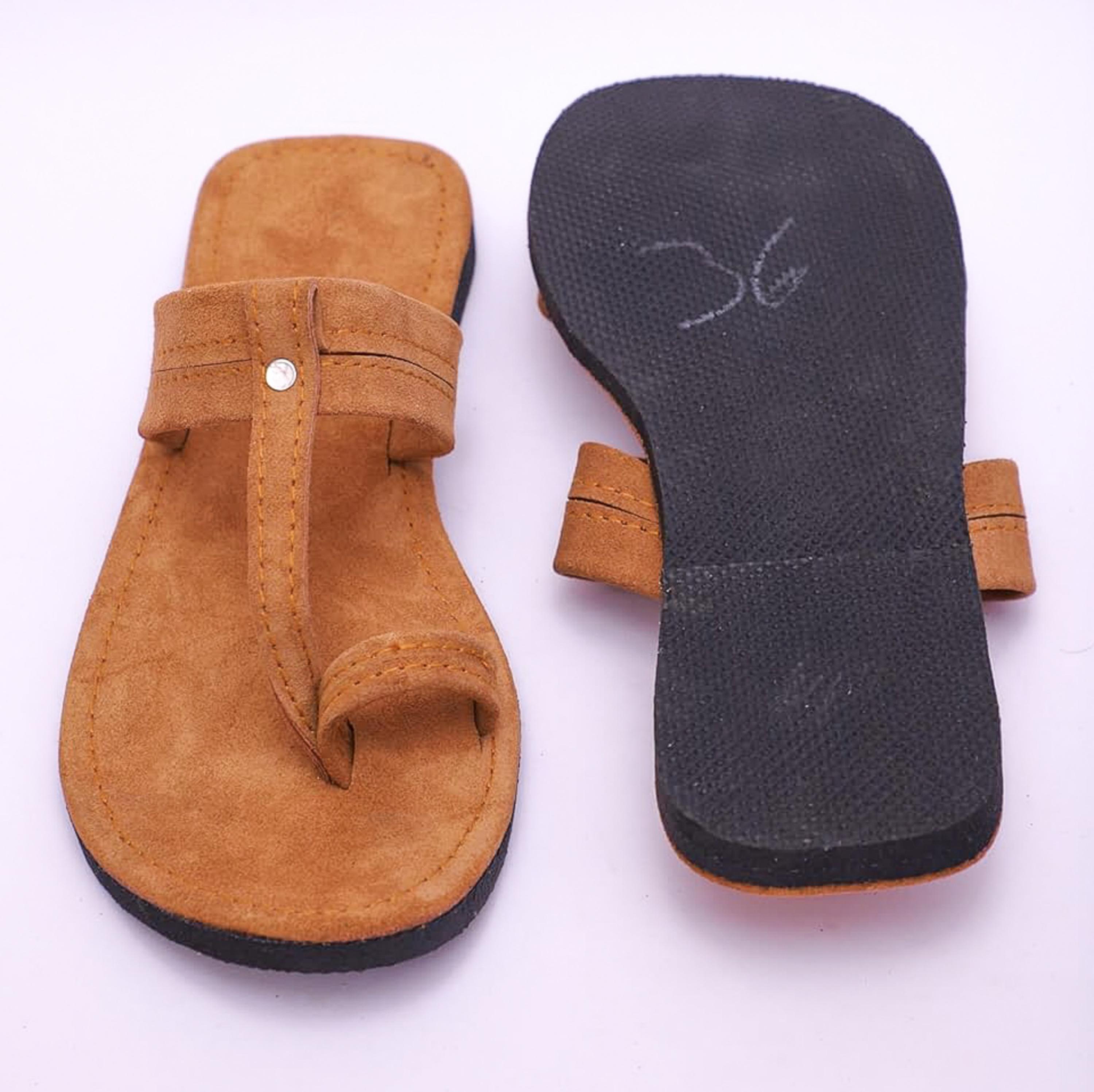 Handmade Suede Kolhapuri Sandals: Tan Leather Toe Ring Flats  display picture 3