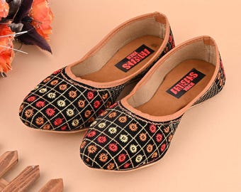 Embroidered Khussa Shoes: Indian Jutti Mojari Bellies, Bridesmaid Wedding Flats
