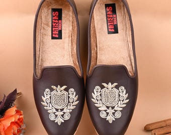 Brown Embroidered Men's Mojari Shoes: Ethnic Wedding Jutti