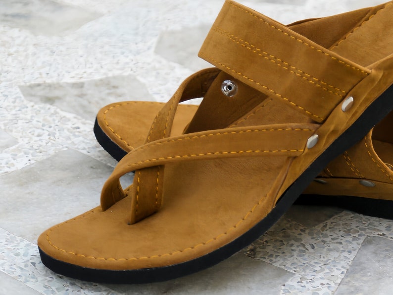 kohlapuri,
kolhapuri sandals,
mens punjabi shoes,
mens punjabi shoes,
pakistan shoes men,
indische mannerschuhe grobe13.5,
Premium brown elegent loafers shoes for men,
Big boy shoes Gifts, adventure shoes, beautiful loafer shoe for men, most popular,