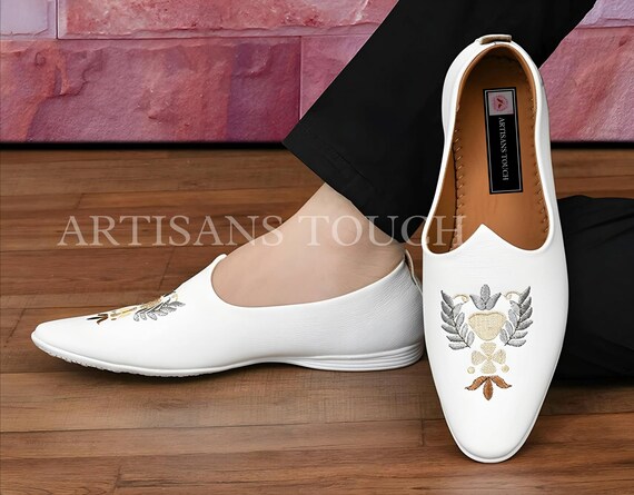Mens Embroidery White Slip on Shoes, High Comfortable 