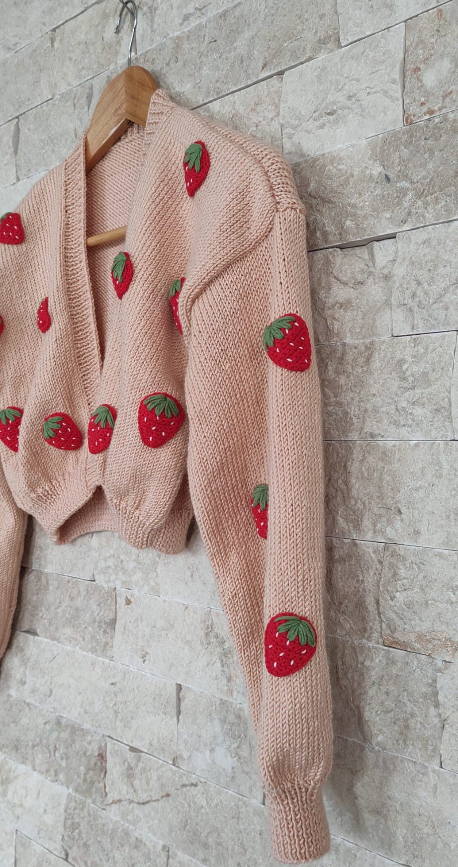 SERUMY Strickjacke Frauen - Lose Erdbeer-Stickerei Strickjacke Für Herbst & Winter