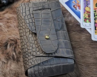 Patron PDF et tutoriel vidéo pour une ceinture de cartes de tarot en cuir à faire soi-même - Créez votre propre porte-cartes de tarot élégant et protecteur