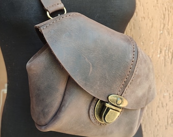 PDF + Tutoriel vidéo Sac banane, modèle de sac à bandoulière en cuir PDF, modèle de couture de sac poitrine tendance en cuir pour sac à bandoulière