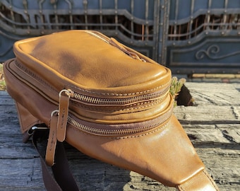 Schnittmuster Leder Sling Bag, DIY Leder Schnittmuster PDF Tutorial mit Video, PDF Vorlage Leder Sling Bag, Traveller's Day Pack
