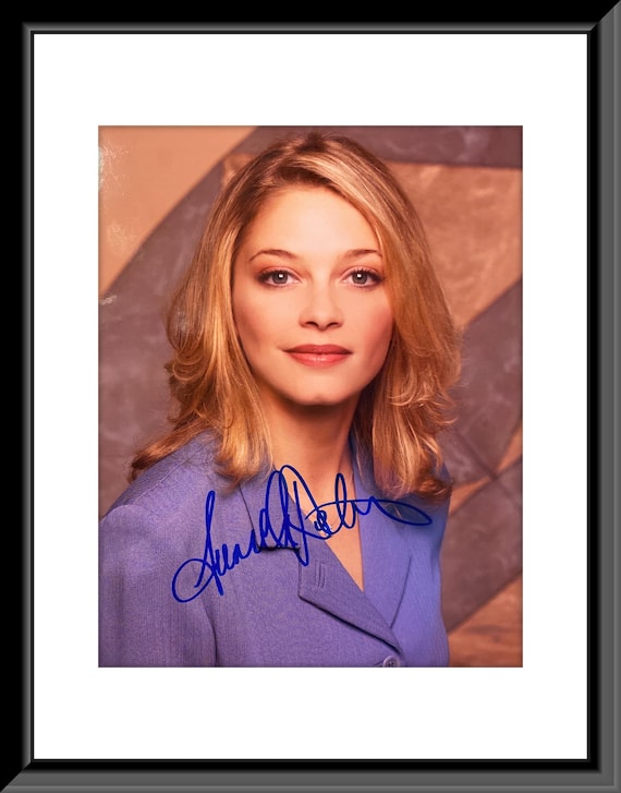 Amanda Detmer Signed Photo - Etsy