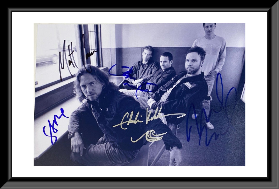 Pearl Jam Band Signed Photo - Etsy