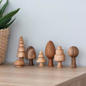 Set mit 7 hölzernen Bäumen Spielzeug für Kleinkinder, hölzerner Wald, vorgetäuschter Spiel, Montessori Waldorf sensorisches phantasievolles Spiel für Kinder, Baby-Jungengeschenk