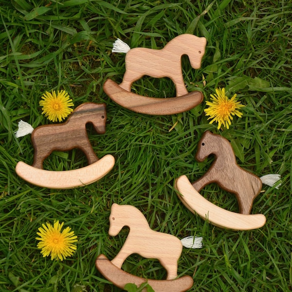 Caballos de madera en miniatura hechos a mano, juguete vintage de animales, decoración de estanterías para guardería, regalo para baby shower, juguetes sensoriales Montessori para niños pequeños.