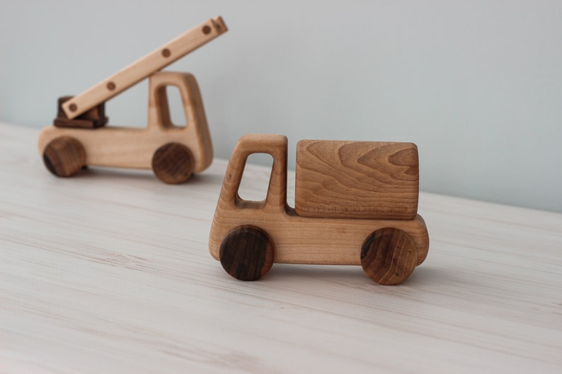 Kerstcadeau baby - Houten autospeelgoed op wielen voor kinderen van 1 2 3 jaar oud, cadeau babyjongen, educatief Montessorispeelgoed voor peuter Gasoline tanker