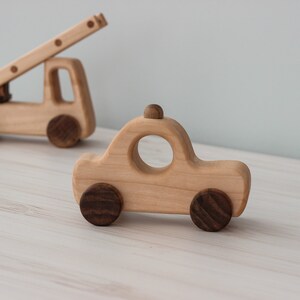 Kerstcadeau baby - Houten autospeelgoed op wielen voor kinderen van 1 2 3 jaar oud, cadeau babyjongen, educatief Montessorispeelgoed voor peuter Taxi