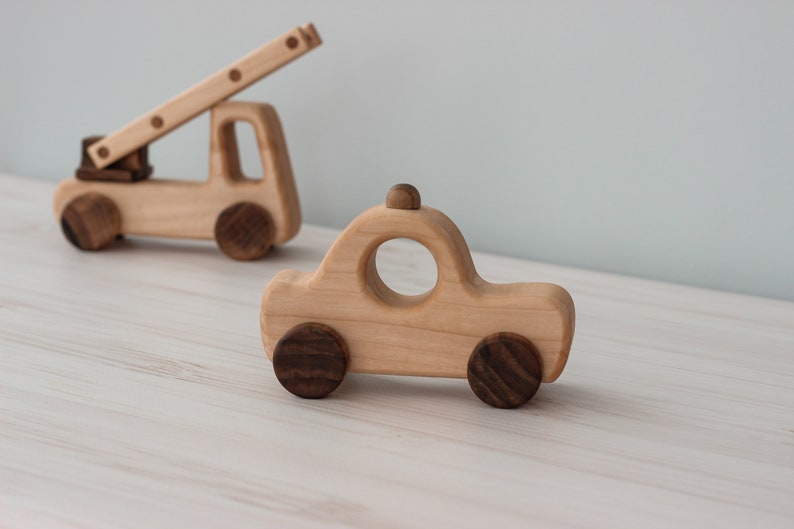 Kerstcadeau baby - Houten autospeelgoed op wielen voor kinderen van 1 2 3 jaar oud, cadeau babyjongen, educatief Montessorispeelgoed voor peuter Taxi