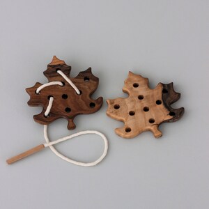 Wooden lacing toy Bear Leaf Educational montessori toy for toddler activities Baby boy girl gift Toys for 1 year old Fidget toy Leaf