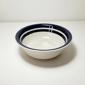 Arabia Finland ANEMONE cereal bowl, designed by Ulla Procopé. Nordic vintage, Made in Finland