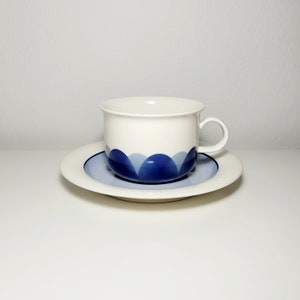 Arabia Finland ARCTICA PUDAS teacup and saucer, designed by Inkeri Leivo. Nordic vintage, Made in Finland
