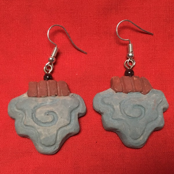 Ehecailanacochtin, Cut Conch Earrings, Mexica (Aztec) Traditional Jewelry, Ceramic, Ehacatl, Quetzalcoatl