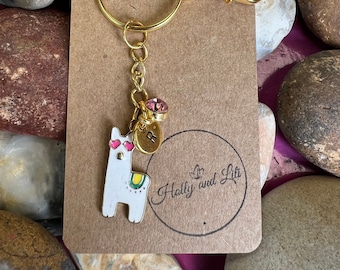 Llavero de llama personalizado: dije con inicial y piedra de nacimiento