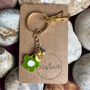 Daisy Flower Style Personalised Gold Keyring, Daisie Keycchain, Alphabet Initials, Birthstone Charm, Initials Keyring, Flower Zipper Chain