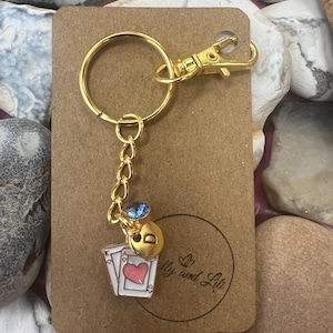 Portachiavi personalizzato con carte, portachiavi con assi, iniziale alfabetica, ciondoli con pietra portafortuna, catene con cerniera per blackjack, carte da gioco, migliore amico, carte da poker