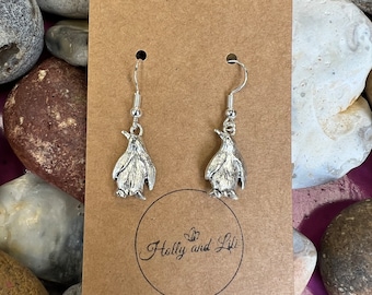 Penguin Earrings: Novelty Animal Dangle Earrings