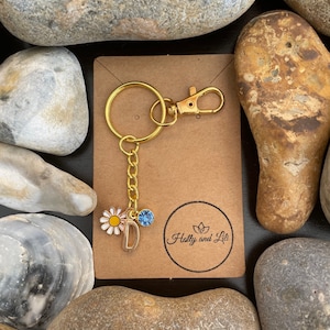 Daisy Flower Style Personalised Gold Keyring, Daisie Keycchain, Alphabet Initials, Birthstone Charm, Initials Keyring, Flower Zipper Chain