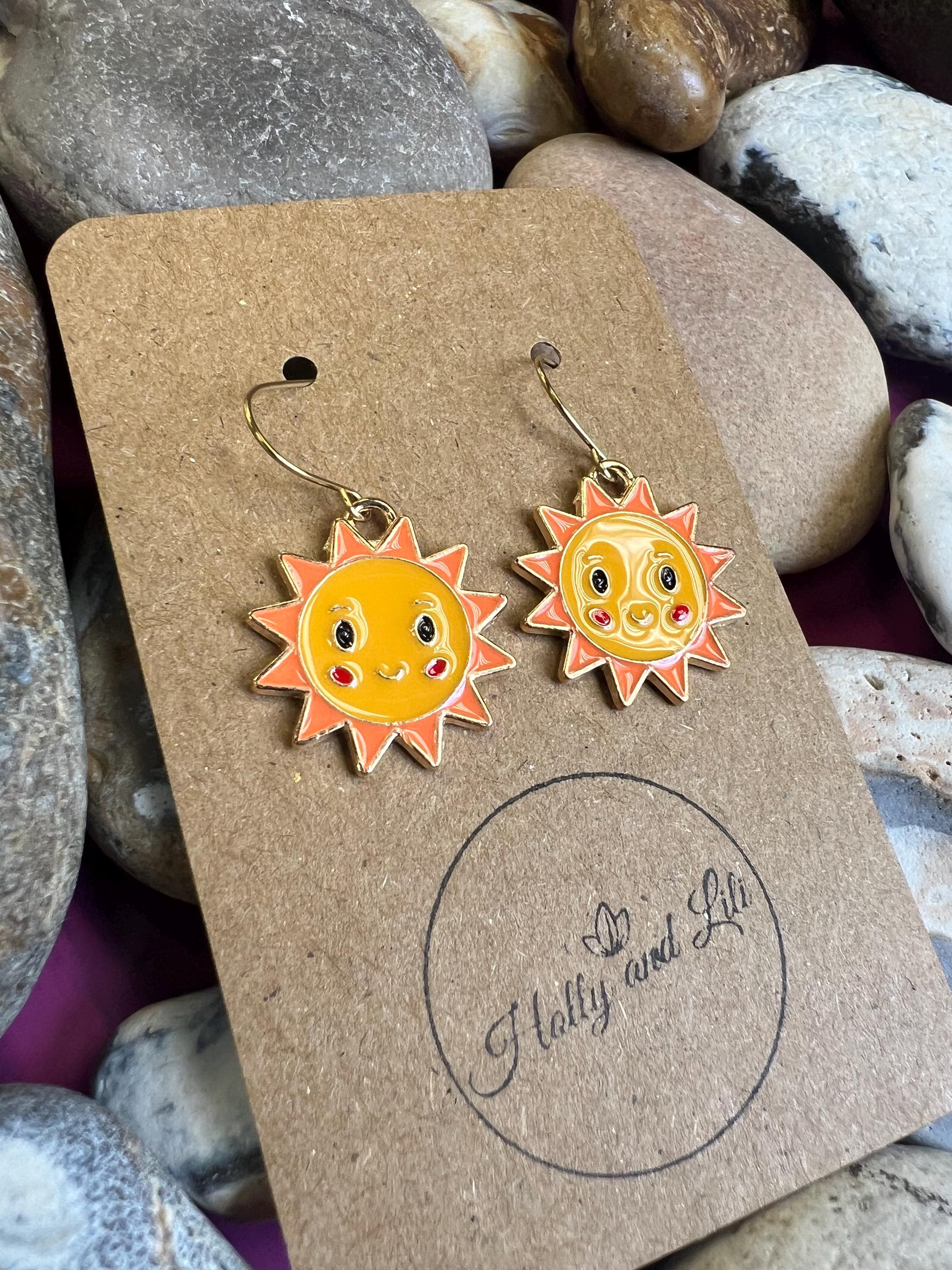 Sun Style Earrings, Sunny Personalised Earring Hooks, Sun Earrings, Weather earrings, Cloudy Earrings, Shinning Earrings, Happy Earrings