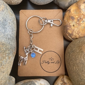 Chaveiro personalizado de veado, chaveiro de veado, iniciais do alfabeto, chaveiro com pingente de pedra de nascimento, presente personalizado para ela, presentes de animais, fofo para melhor amiga