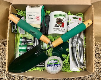 Gardening Lovers Men's - Gift Box - Contains Garden Tools- Gloves- Mens Bath Dust - The Perfect Gift for Dad- Grandad-Friend- Free Delivery