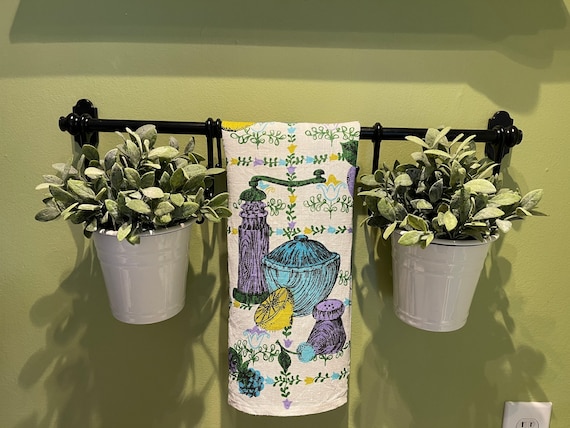 Vintage tea Towel with Pepper Grinder