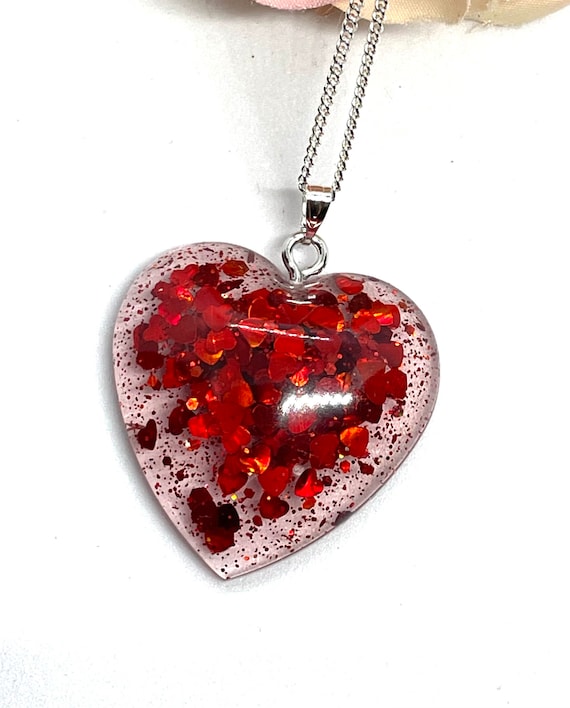 Pendant heart deals design