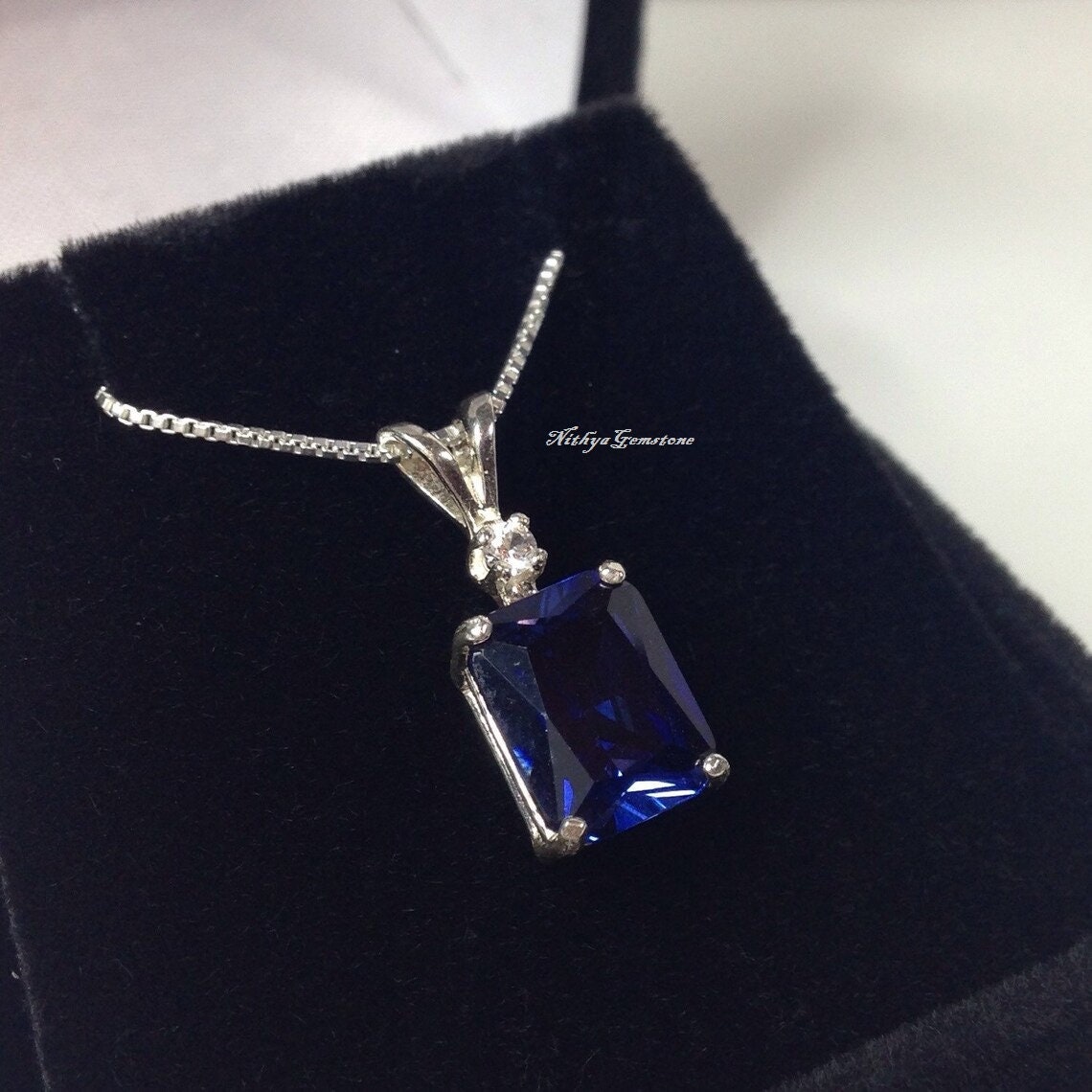Neelam necklace shop