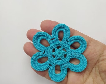 Häkelanleitung Blume für Irish Lace, türkises Häkelblumen-Motiv, PDF, Schritt-für-Schritt-Anleitung.