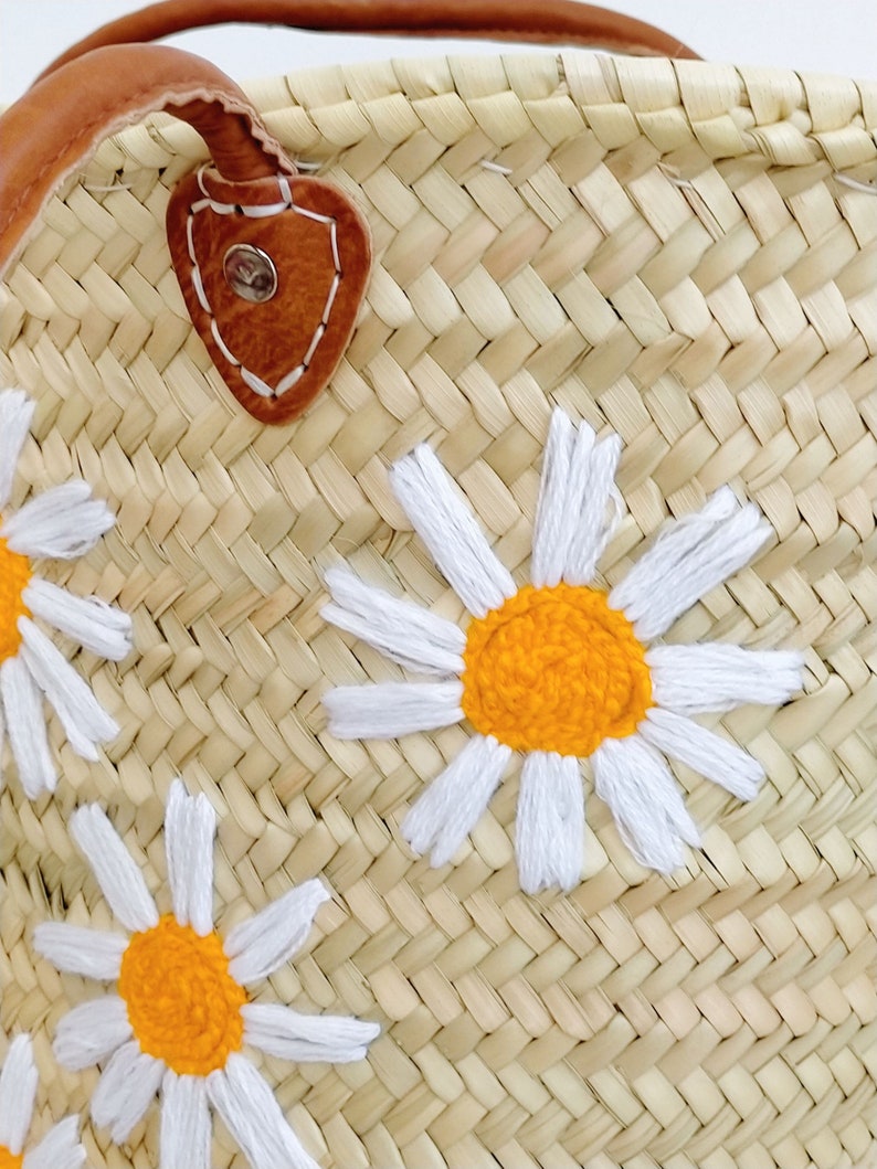Wicker basket, straw bag, straw basket, wicker tote bag, beach basket, basket embroidered with daisies image 3