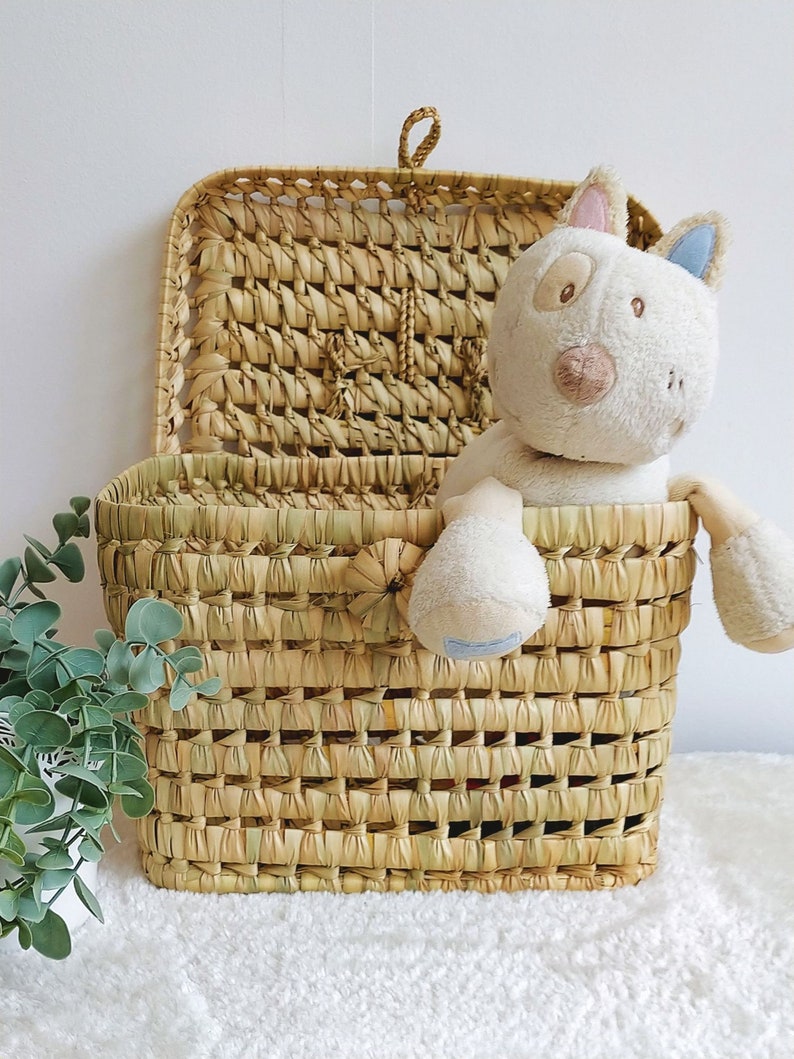 Small storage trunk, vintage vanity in palm leaves, wicker basket image 2