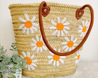 Wicker basket, straw bag, straw basket, wicker tote bag, beach basket, basket embroidered with daisies