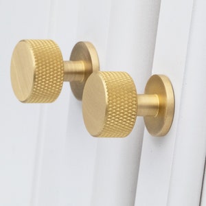 Solid Brushed Brass Textured Knurled Cabinet Pulls Brass Drawer Handles, and Brass Cabinet Handles afbeelding 8
