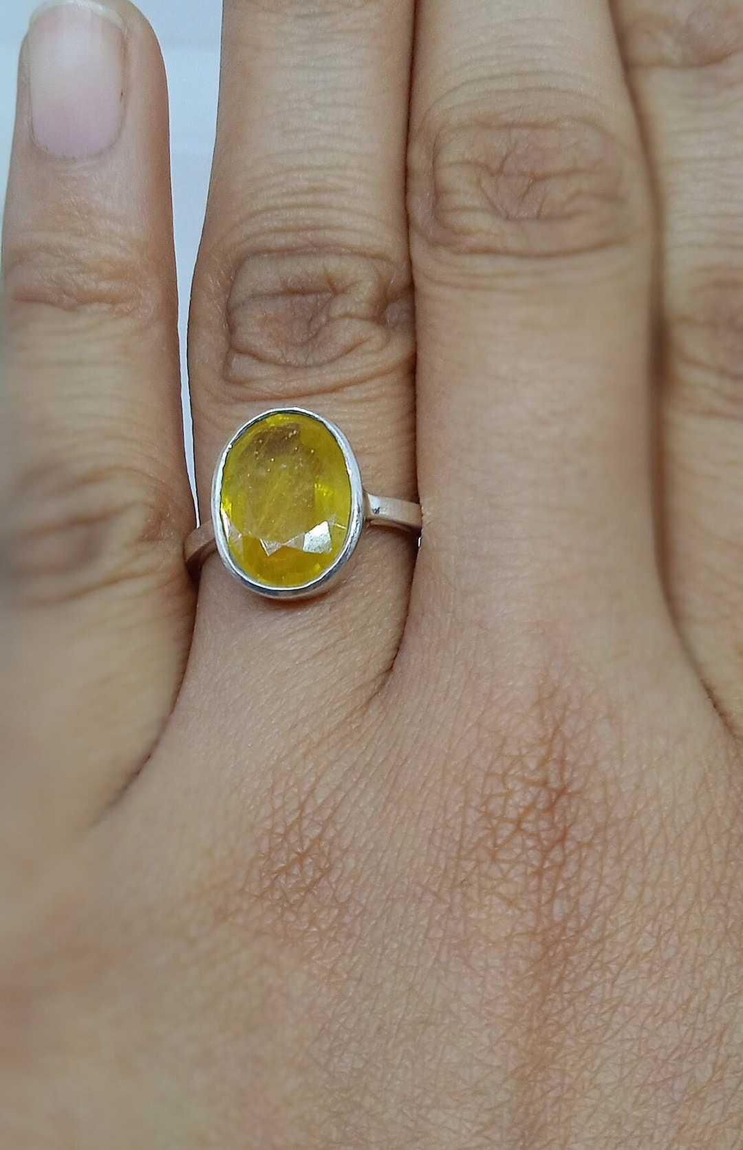 18K White Gold Lean Oval Natural Yellow Sapphire Ring – Elizabeth Jewellers