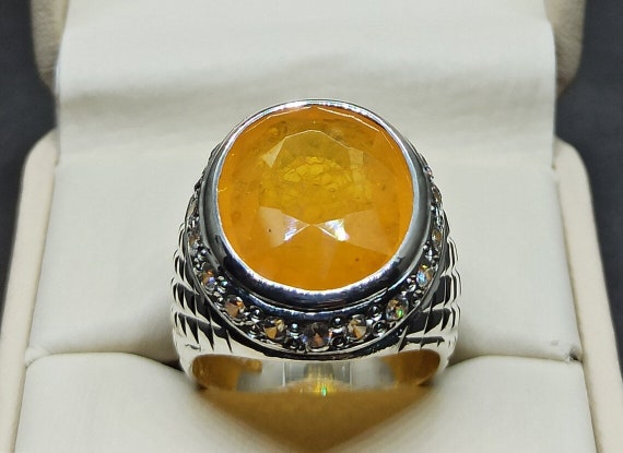 Order 2.15 Carat Emerald Cut cut Yellow Gold Yellow Sapphire GLAMIRA Men's  Ring Abreger | GLAMIRA.com