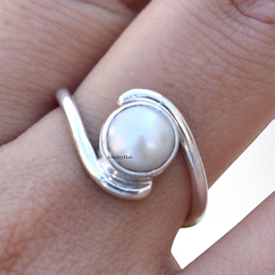 Clara Certified Pearl (Moti) 7.5cts or 8.25ratti Zoya Silver Ring for men  and women-6 : Clara: Amazon.in: Jewellery