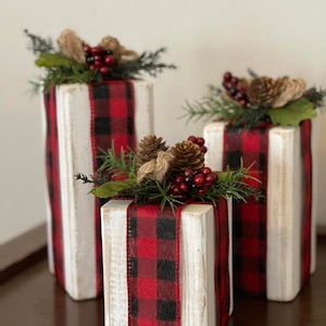 Set di 3 blocchi regalo di Natale in legno