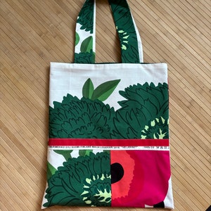 Einkaufstasche Marimekko STOFF. Wiederverwertung. Patchworkarbeiten