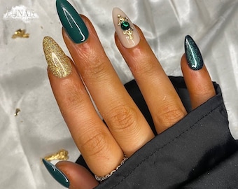 Emerald Green Stiletto Press On Nails: Luxe Xmas False Nails