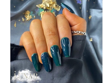 Luxe Emerald Green Press on Nails, Gel Nails, Custom Press on Nails, Reusable Nails,Stick on Nails,Emerald False Nails, Green False Nails