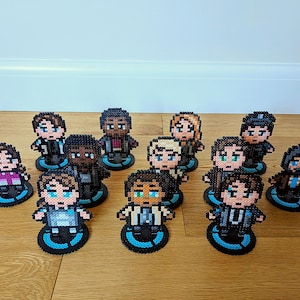Detroit Become Human Perler Standees - Figurine debout DBH (base incluse) - Commandes personnalisées disponibles