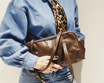 Vegan Leder Baguette Tasche — Y2K Schulter Geldbörse — Braun Schwarz Unterarm Tasche — Geschenk für Sie