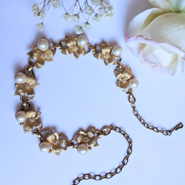 Vintage 1950s Judy Lee Faux Pearl Floral Necklace