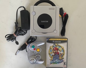 Platinum Nintendo GameCube Console W/ Super Mario Sunshine Bundle