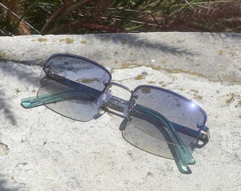 Retro Vintage 90s Design Small Slim Rectangle Sunglasses I Color Gradient Rimless Flat Lens I Anti-Reflective Coating 100% UV protection
