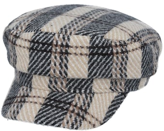 Checkered Fiddler Fisherman Cap: Classic Pattern, Contemporary Style