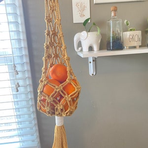 Hanging produce basket